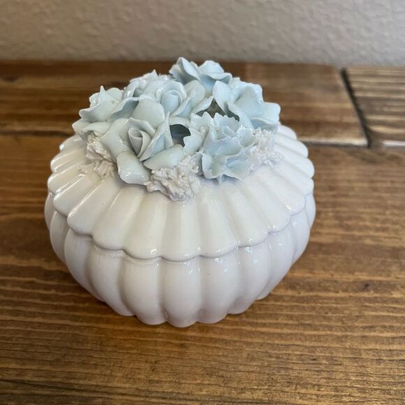Vintage Japenese Rice Floral Porcelain Trinket Box - Picture 1 of 11